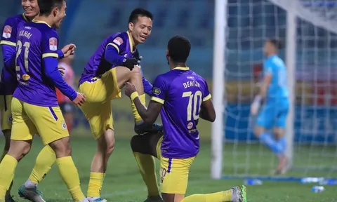 Chơi hơn người từ sớm, Hà Nội FC thắng dễ CLB TP.HCM