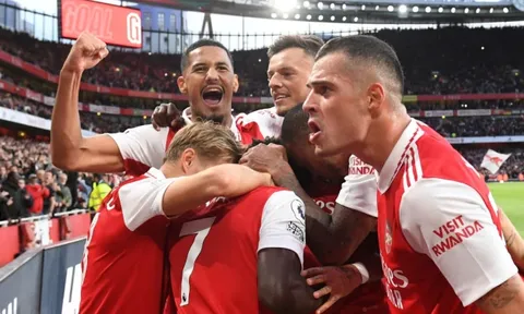 Chris Sutton dự đoán kết cục trận Liverpool - Arsenal