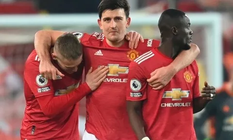 Chữ ký giúp Man Utd đẩy Maguire lên băng ghế dự bị