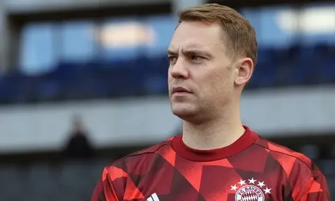 Chủ tịch Bayern chốt tương lai của Neuer trước dấu hỏi giống Ronaldo