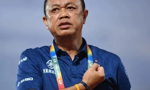 Chủ tịch Buriram United thất vọng với tầm nhìn của FAT