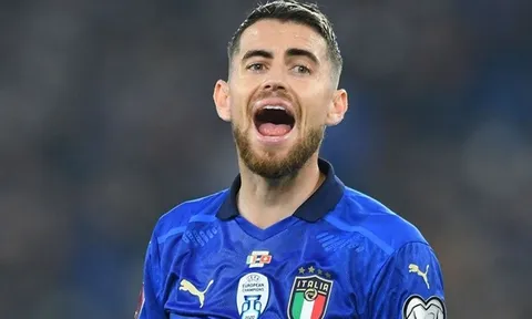 Chủ tịch đăng đàn, nói thẳng cái tên sút penalty hay hơn Jorginho