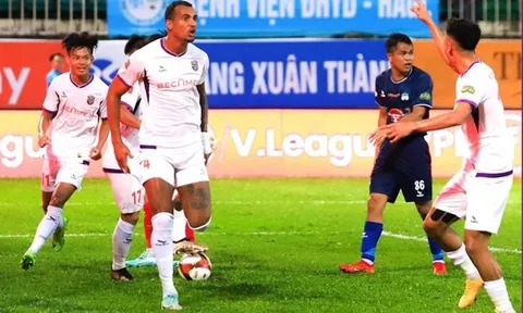 Chưa biết thắng ở V-League, HAGL tiếp tục đội sổ