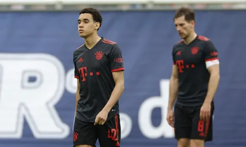 Chuyện gì đang xảy ra với Bayern Munich