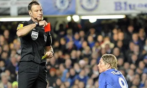 Trọng tài muốn bỏ nghề sau trận M.U - Chelsea