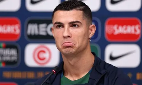CLB đầu tiên gửi đề nghị chiêu mộ Ronaldo