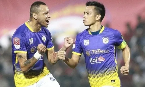 CLB Hà Nội lên đầu bảng sau trận thắng đậm Hải Phòng