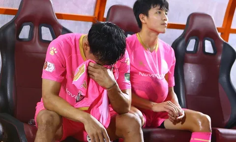 CLB Sài Gòn thanh lý hợp đồng với cầu thủ ngay tại sân