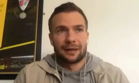 Cleverley nói về cầu thủ bị đánh giá thấp tại Man Utd: "Tôi mừng cho cậu ấy"