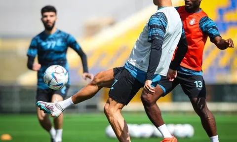 Cơ đùi săn chắc của Ronaldo