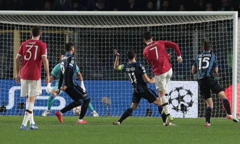 "Có lẽ rất nhiều người cần phải thực sự xin lỗi Ronaldo"