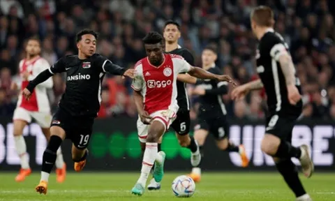 Cỗ máy rê bóng khiến M.U, Arsenal mê mẩn