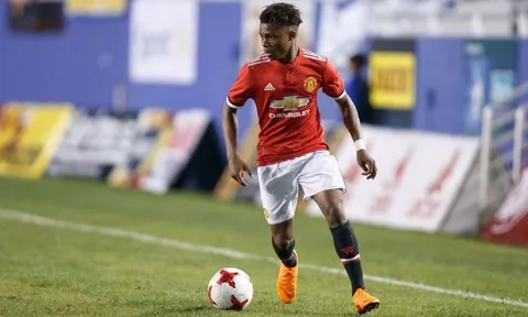 Có một cựu cầu thủ Man Utd đang một mình gánh cả đội bóng La Liga