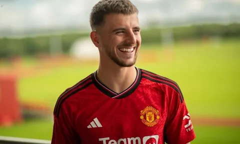 Có một Man Utd rất khác trên thị trường chuyển nhượng