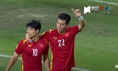 "Có thể cảm nhận cả sự hồi hộp trên gương mặt Tiến Linh"