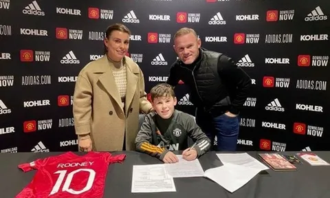 Con cả Rooney đang tỏa sáng tại Man Utd