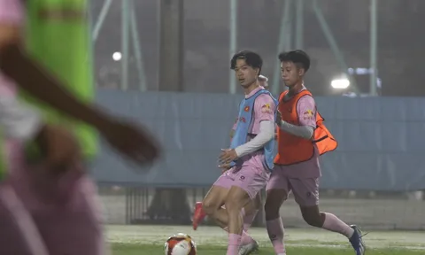 Công Phượng tái phát chấn thương, HLV Philippe Troussier thêm lo