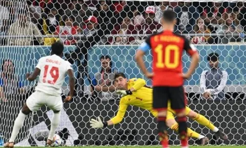 Courtois hóa người hùng, Bỉ thắng toát mồ hôi trước Canada