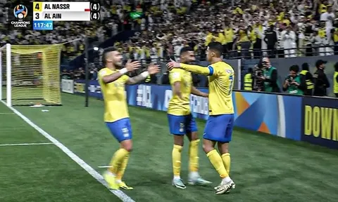 Ronaldo chạm cột mốc khủng