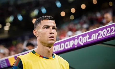 "Ronaldo sẽ sớm nhận ra mình đã rơi vào một hố đen bóng đá"