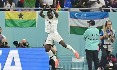 Cristiano Ronaldo tức giận khi ngôi sao Ghana 'Siu' không đúng lúc