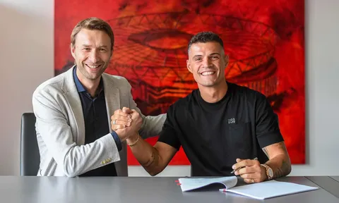 Granit Xhaka bị chỉ trích khi rời Arsenal