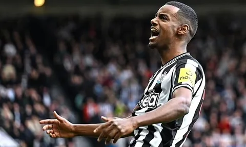 Cú hét 100 triệu cho Arsenal và Tottenham