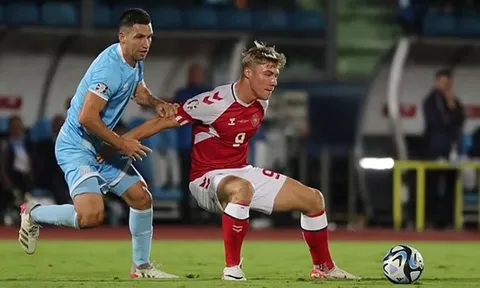 Cú huých đầu gối khiến Man Utd dựng tóc gáy