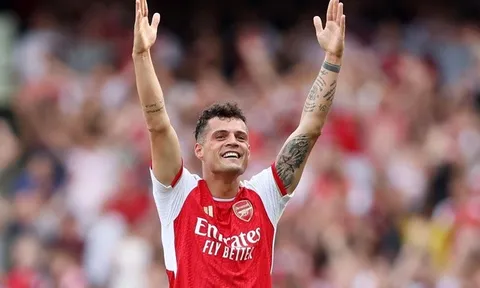 Cú lừa Xhaka xuất hiện?