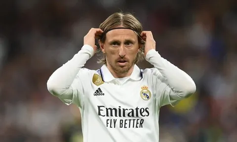 Cú sốc Modric giúp Man City mừng rơn