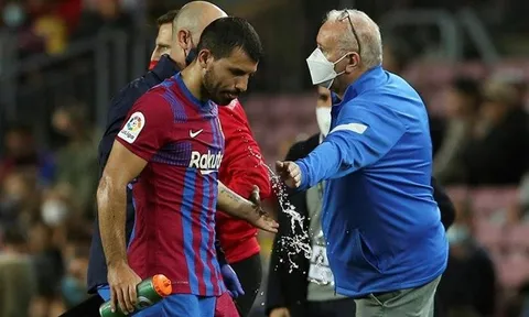 Cú sốc từ Aguero khiến Barca lao đao