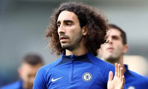 "Cậu ấy không đá chính cho Chelsea, 60 triệu bảng, wow!"