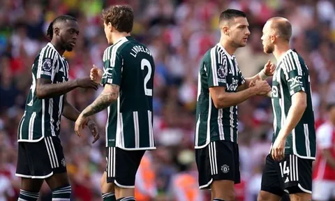 Cuộc chiến không khoan nhượng tại Man Utd