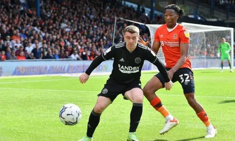 Cuộc chiến trụ hạng tệ nhất lịch sử Premier League