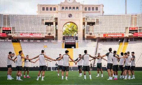 Cuộc sống mới và những khó khăn tại sân nhà tạm thời của Barcelona