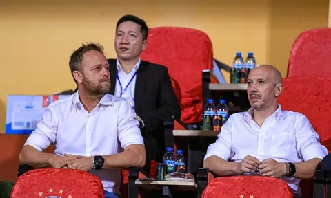 Cựu HLV tuyển Thái Lan chuẩn bị tái xuất V-League?