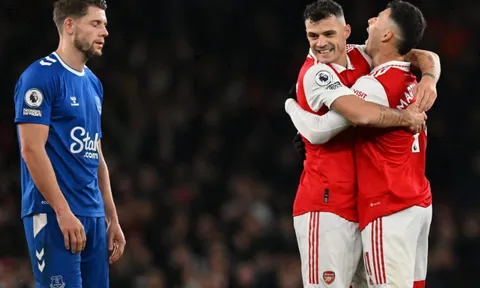 Cựu ngôi sao Quỷ đỏ nhận sai về Granit Xhaka