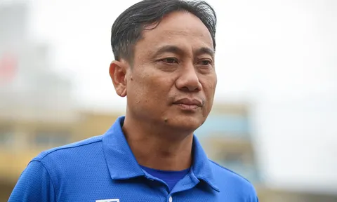 Cựu sao tuyển Pháp gây thất vọng, HLV V-League công khai suy nghĩ