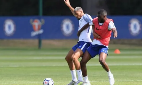 Cựu thần đồng Chelsea cần học hỏi Tomori