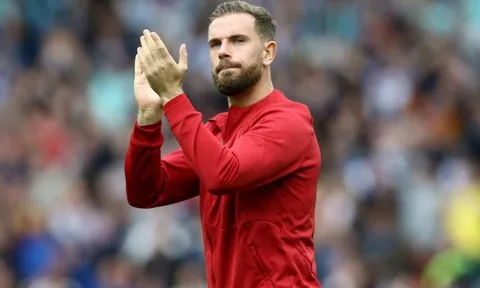 Vì sao Klopp gạch tên Konate, Henderson?