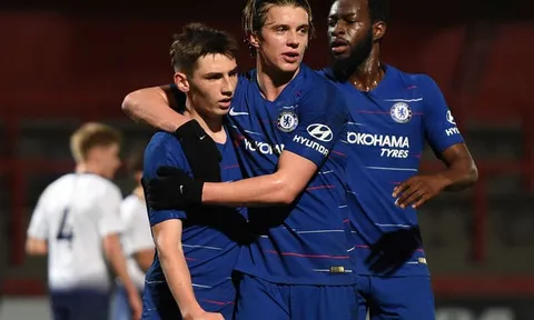 Đã đến lúc Chelsea tận dụng sao trẻ trưởng thành từ lò đào tạo CLB?