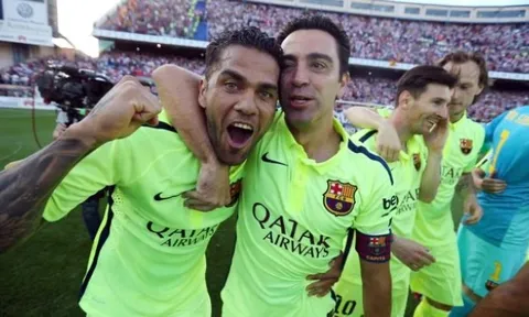 Dani Alves phát biểu cảm xúc trước các đàn em Barca