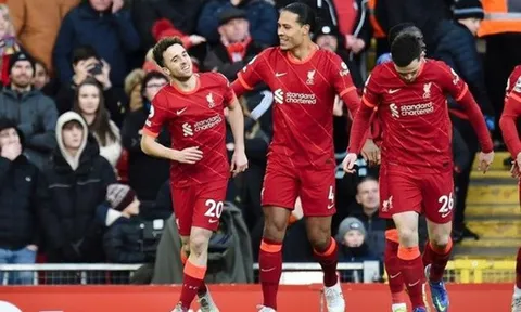 Đại bại 0-4, HLV đối thủ chúc mừng Liverpool