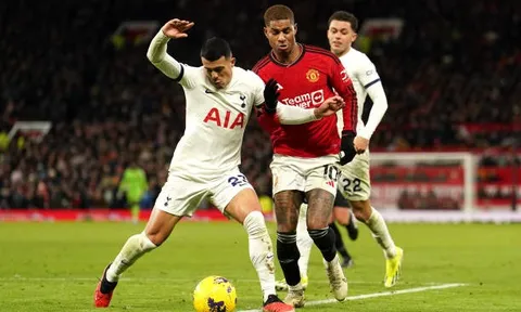 Dalot hay, nhưng vẫn thua "quái vật" của Tottenham