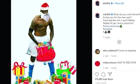 Dàn sao Serie A đón Giáng sinh: Balotelli gây sốc, Ronaldo khoe cơ bắp bên ông già Noel