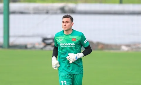 Đưa cầu thủ Việt kiều về V-League; Xác định tiêu chí HLV thay ông Park