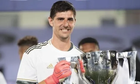 Đánh bại Oblak, Thibaut Courtois khiến CĐV Real phấn khích tột độ