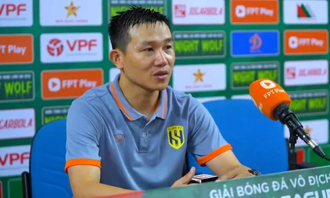 Đánh rơi chiến thắng phút bù giờ, HLV SLNA nói gì?