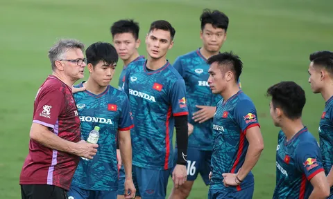 Danh sách tuyển Việt Nam đấu Hong Kong: Có Công Phượng, Văn Toàn