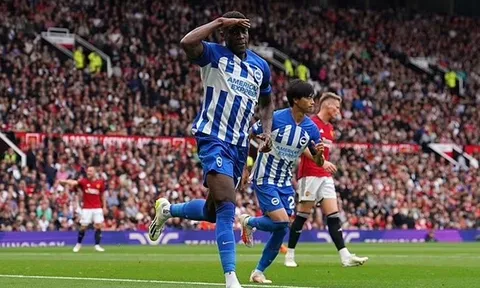 Đánh sập Old Trafford, De Zerbi xát muối Man Utd